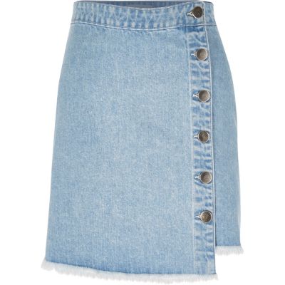 Mid wash denim buttoned mini skirt